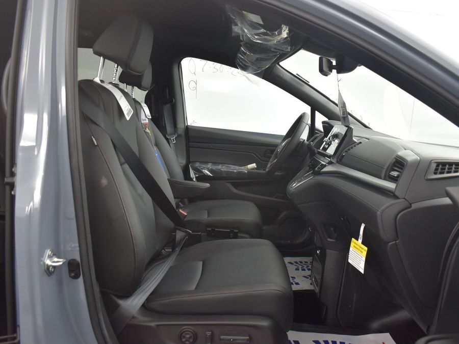 New 2025 Honda Odyssey Sport - BraunAbility Side Entry Entry In Floor Automatic Ramp
