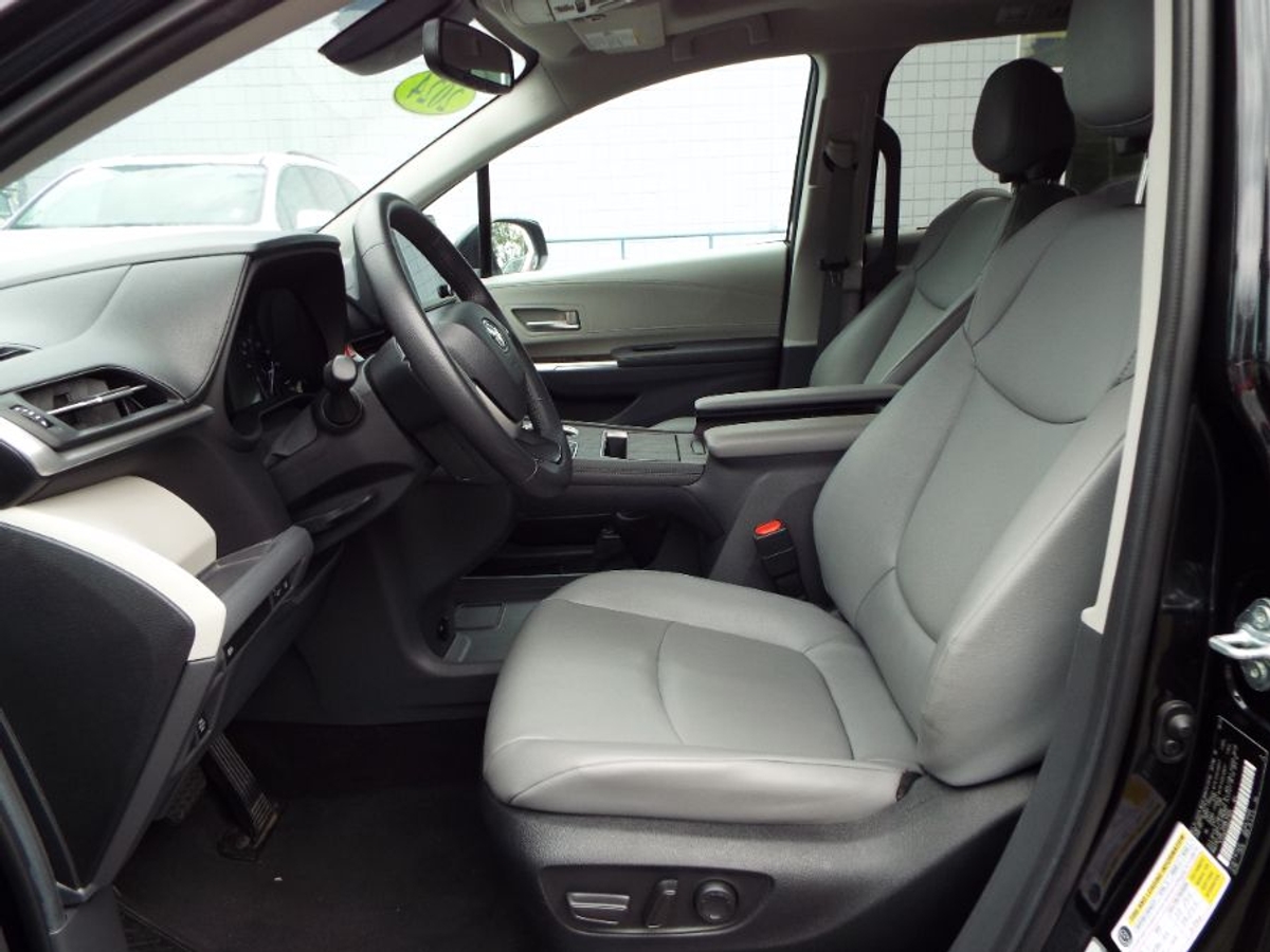 2024 TOYOTA SIENNA - Image 15