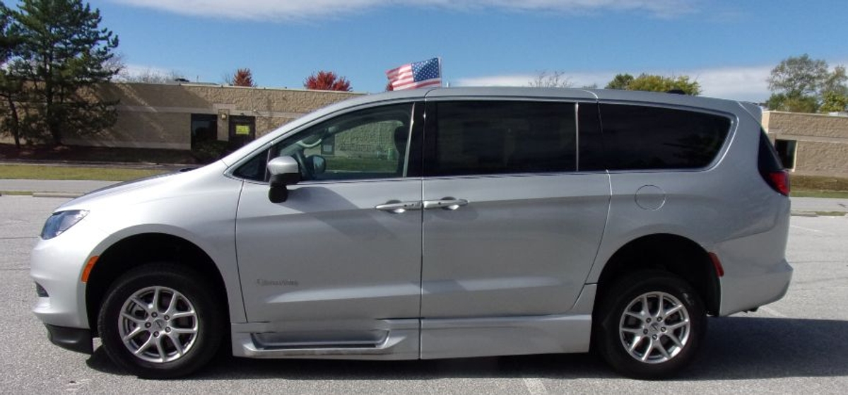 2023 CHRYSLER VOYAGER - Image 5