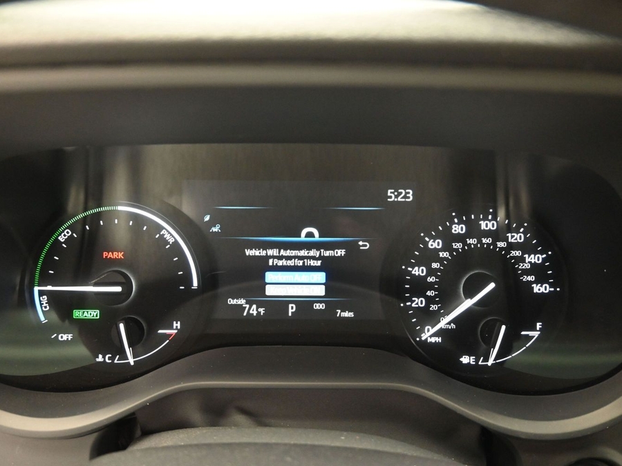 Grey Toyota Sienna image number 15