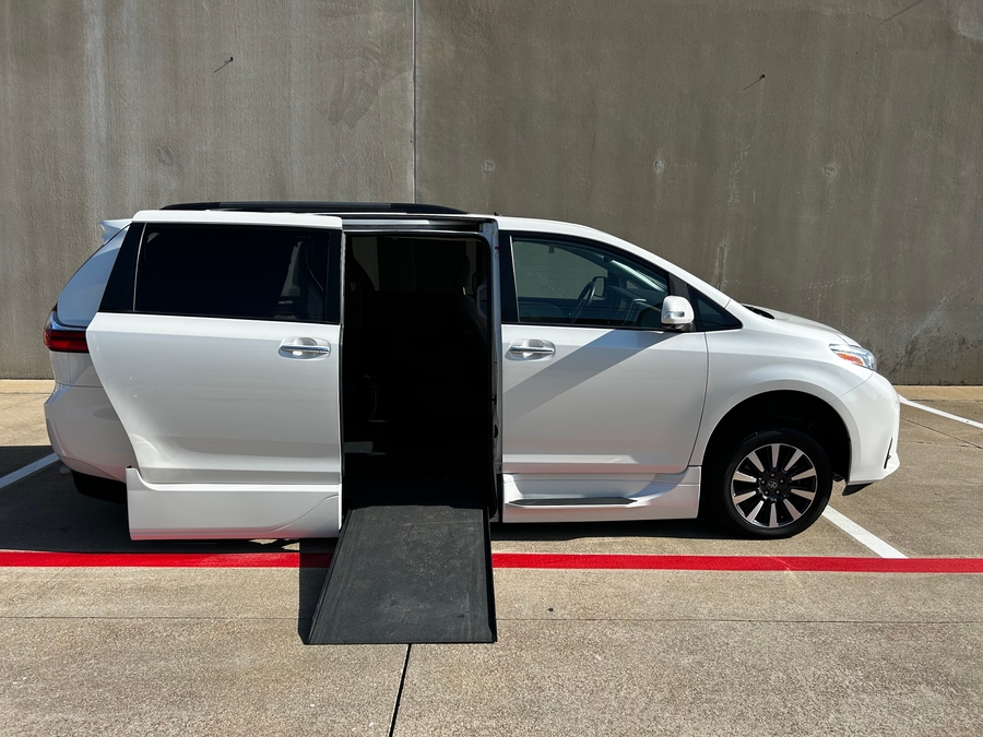 Used 2020 Toyota Sienna Limited - VMI Side Entry In Floor Automatic Ramp