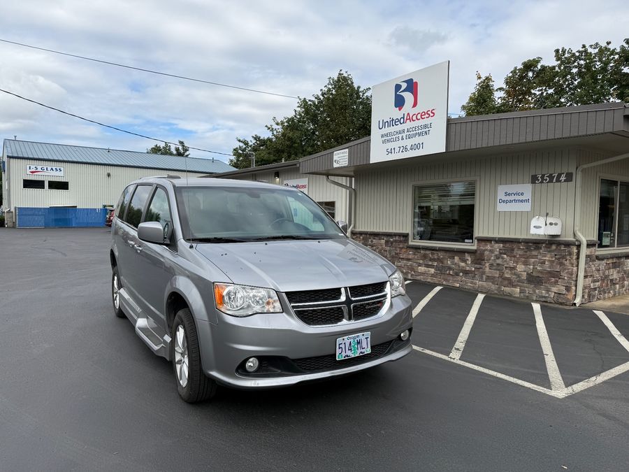 Used 2019 Dodge Grand Caravan SXT - VMI Side Entry Entry In Floor Automatic Ramp