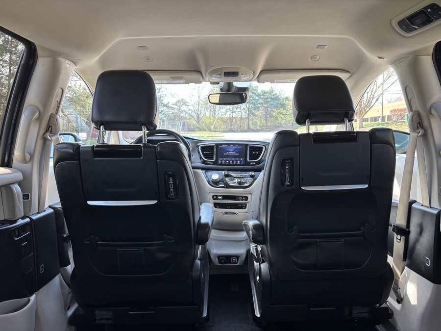 Used 2020 Chrysler Pacifica Touring L Plus - BraunAbility Side Entry Entry In Floor Automatic Ramp