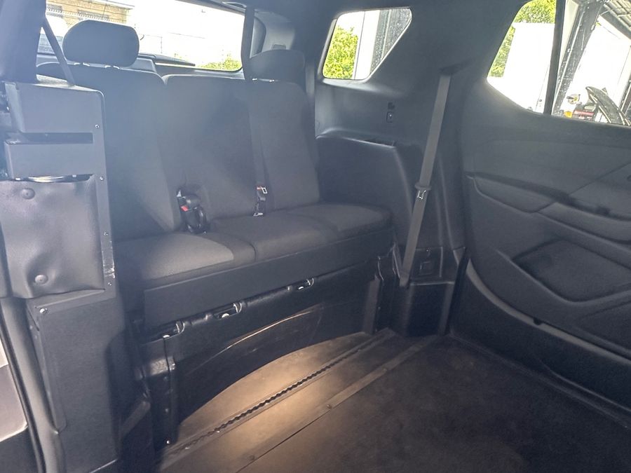 Used 2023 Chevrolet Traverse 1LT Cloth - BraunAbility Side Entry Entry In Floor Automatic Ramp