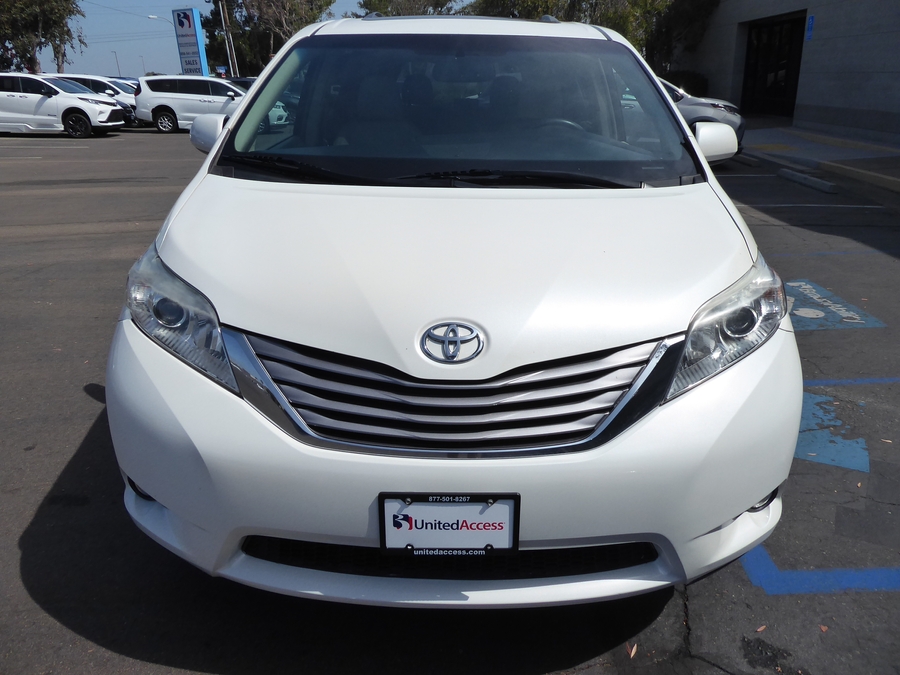Used 2015 Toyota Sienna XLE - VMI Side Entry In Floor Automatic Ramp