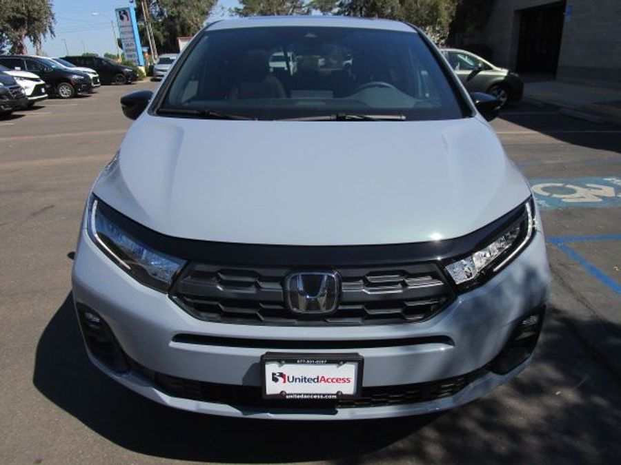 New 2025 Honda Odyssey Sport - BraunAbility Side Entry Entry In Floor Automatic Ramp