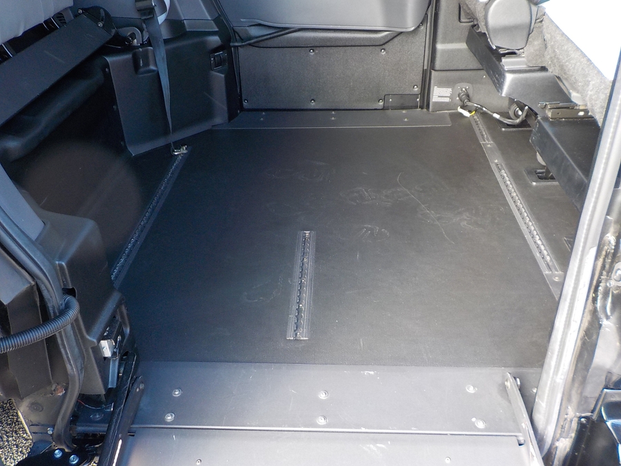 Black Toyota Sienna image number 42