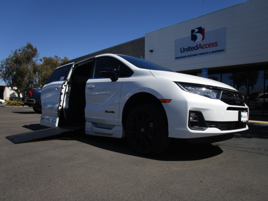 New 2026 Honda Odyssey Sport - BraunAbility Side Entry In Floor Automatic Ramp