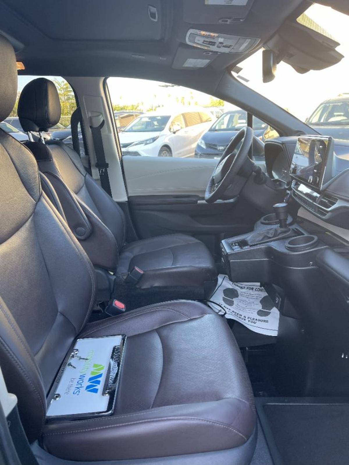 2023 TOYOTA SIENNA - Image 7