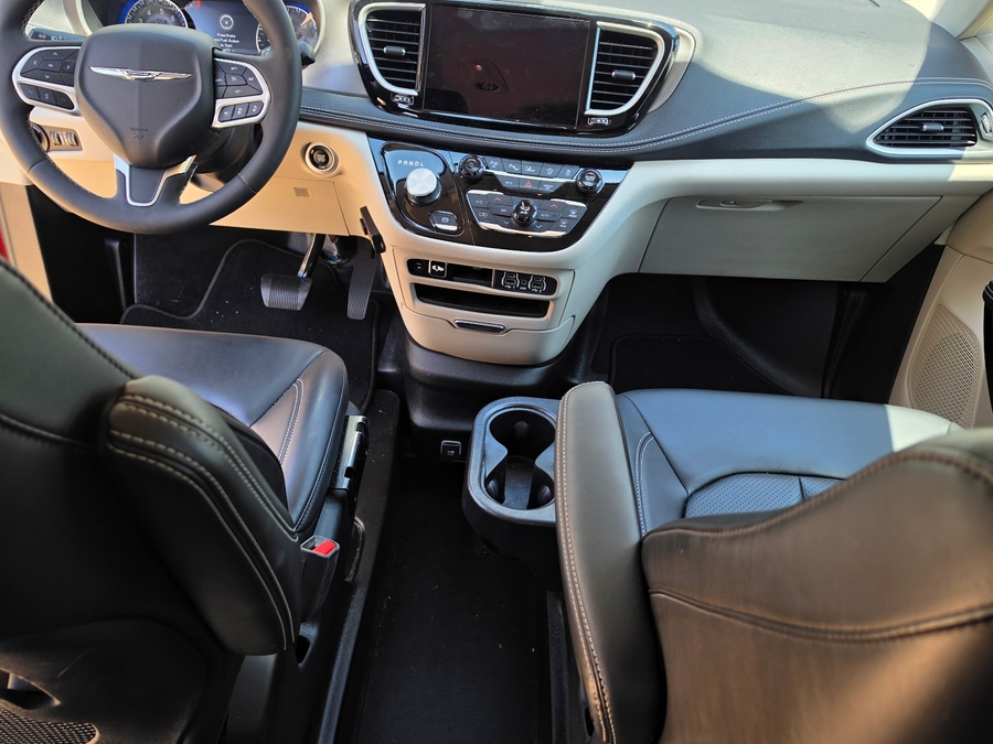 Número de imagen rojo Chrysler Pacifica 3