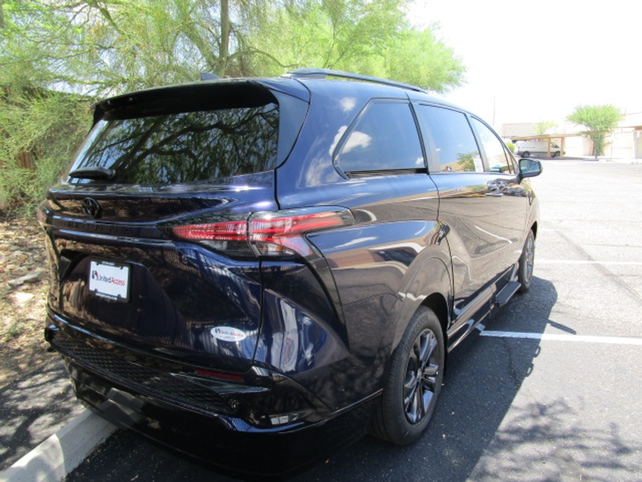 New 2026 Toyota Sienna Hybrid AWD XSE - VMI Side Entry In Floor Automatic Ramp