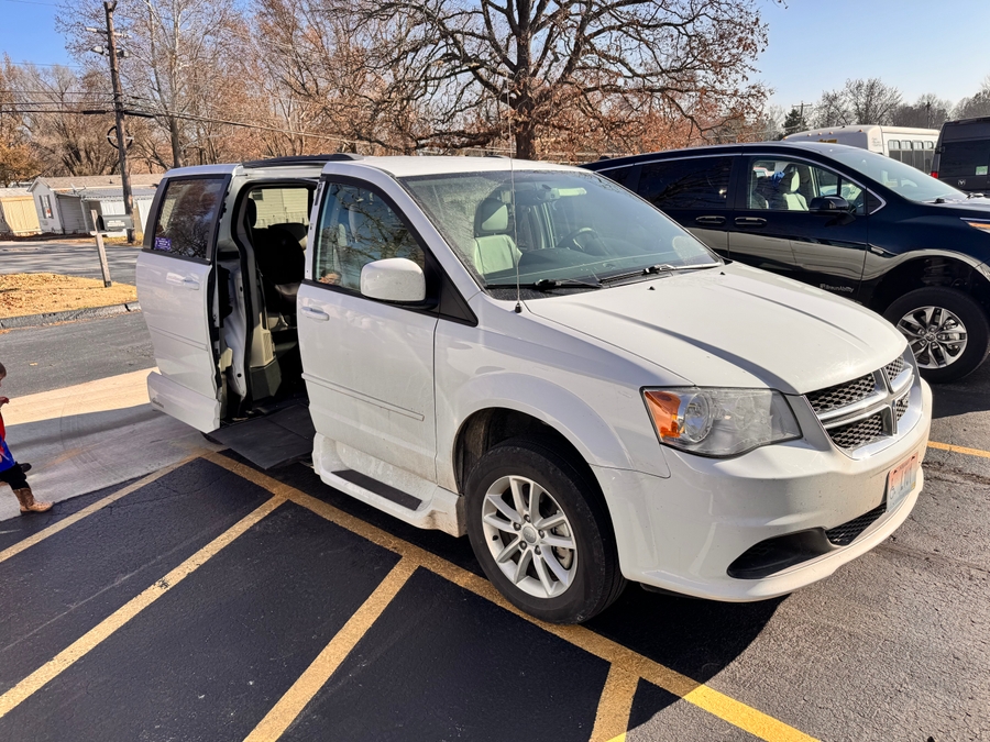 Used 2014 Dodge Grand Caravan SXT - VMI Side Entry Entry In Floor Automatic Ramp