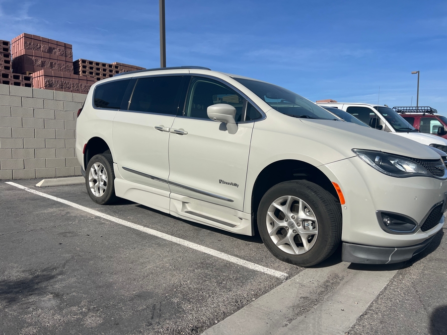 Used 2020 Chrysler Pacifica Touring L Plus - BraunAbility Side Entry Entry Fold Out Automatic Ramp