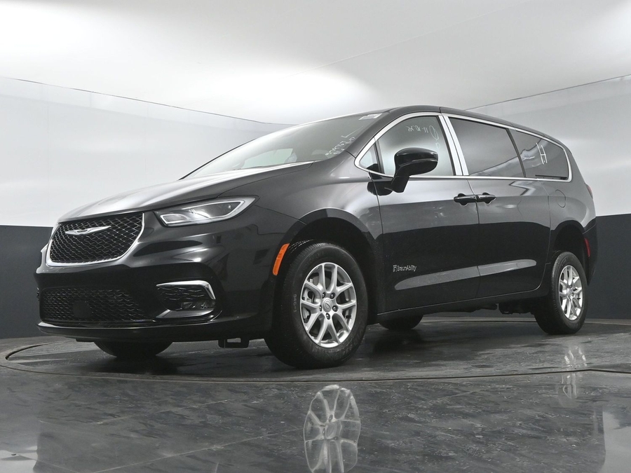 New 2025 Chrysler Pacifica Select Safety - BraunAbility Rear Entry Entry Fold Out Manual Ramp