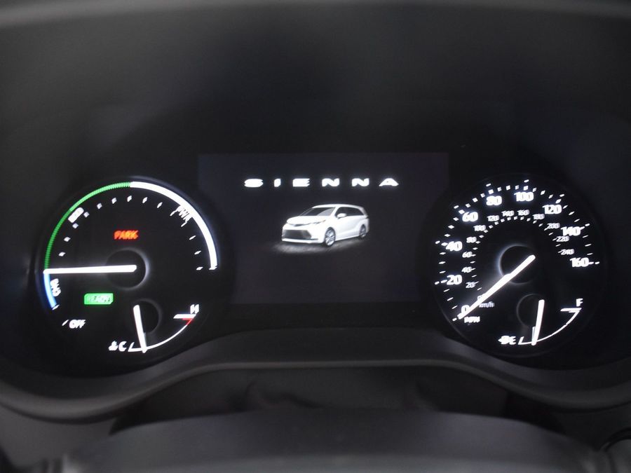 New 2025 Toyota Sienna Hybrid XLE Plus - BraunAbility Side Entry Entry Fold Out Automatic Ramp