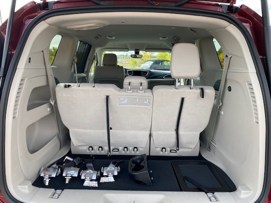 Used 2021 Chrysler Voyager LXi - BraunAbility Side Entry Entry Fold Out Automatic Ramp