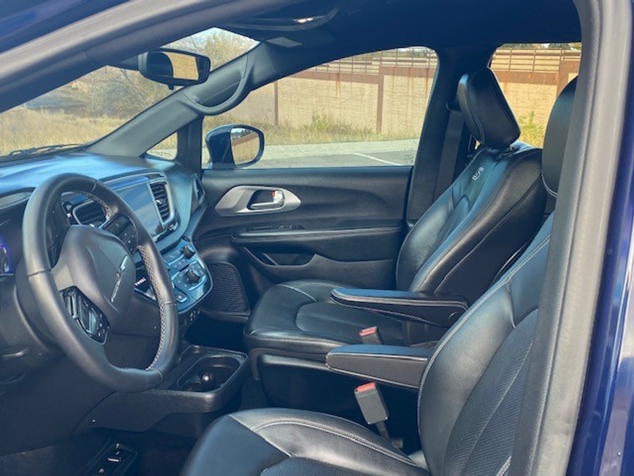 Used 2018 Chrysler Pacifica Touring L - VMI Side Entry Entry In Floor Automatic Ramp