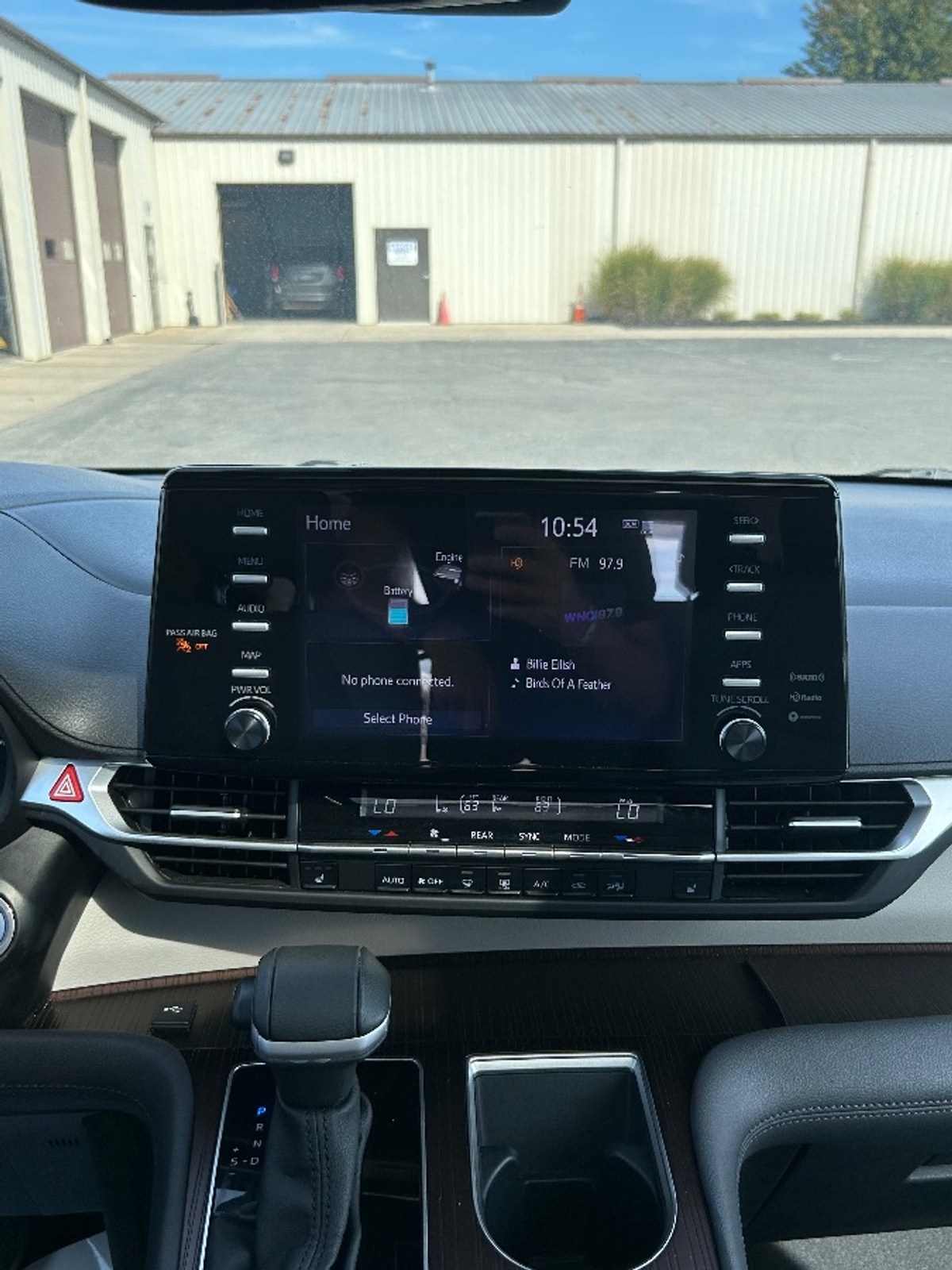 2023 TOYOTA SIENNA - Image 19