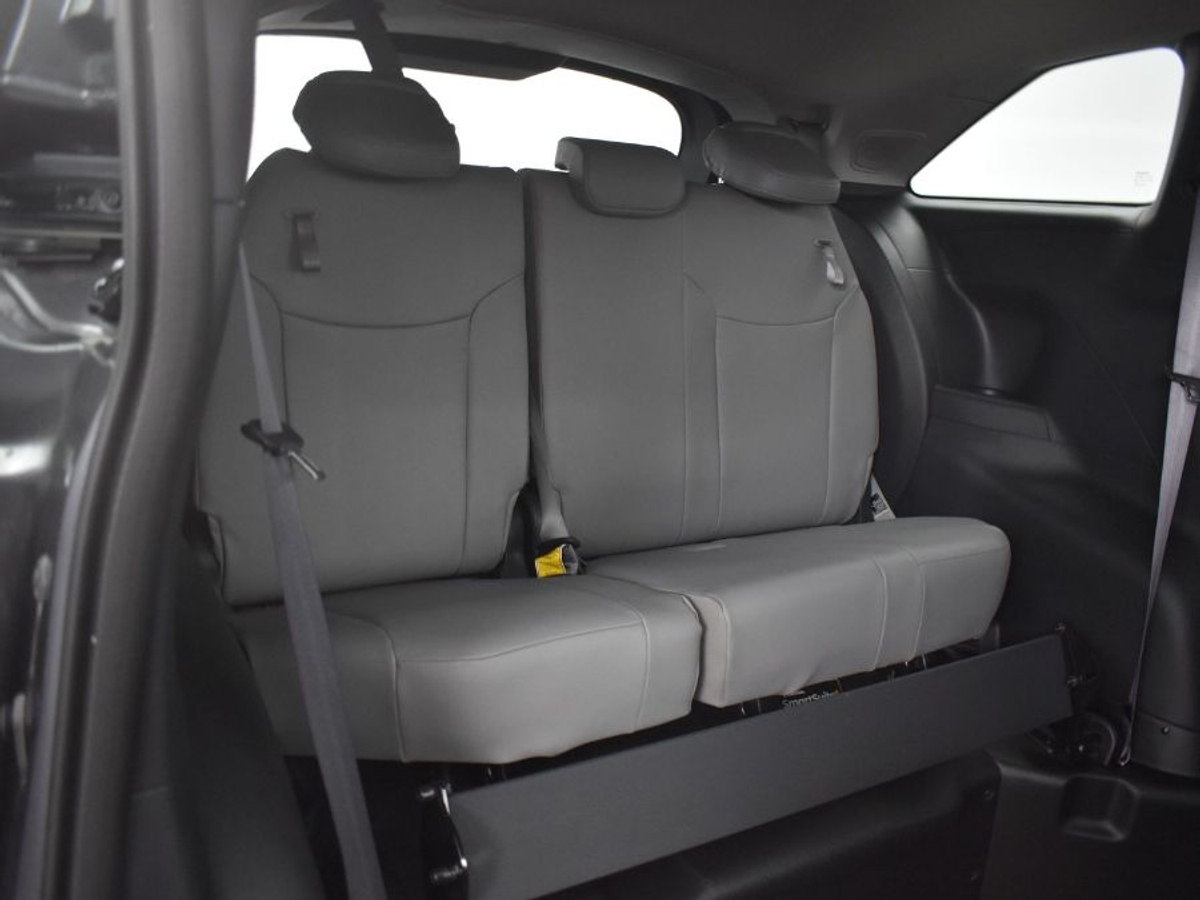 2025 TOYOTA SIENNA - Image 10