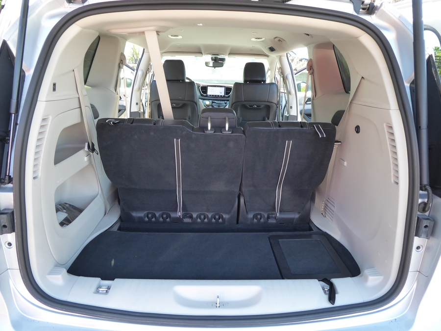 2023 Chrysler Pacifica Touring L - Photo 26