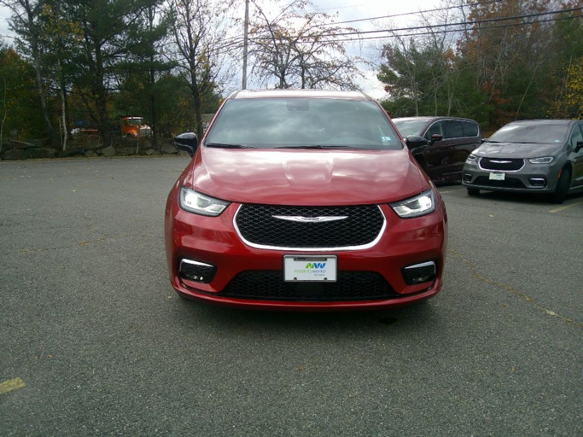 2026 CHRYSLER PACIFICA - Image 5