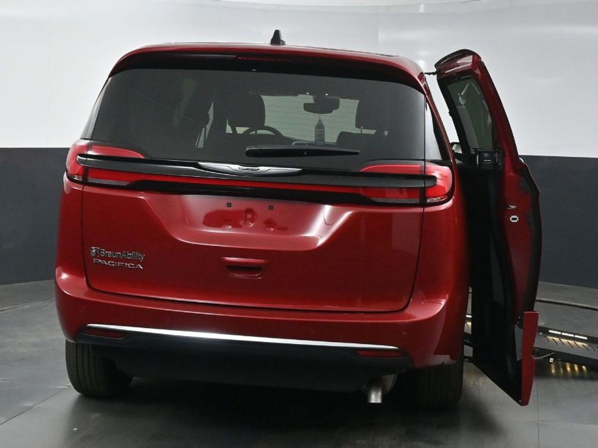 2025 CHRYSLER PACIFICA - Image 6