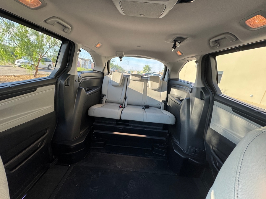 Used 2024 Honda Odyssey EX-L - BraunAbility Side Entry Entry In Floor Automatic Ramp
