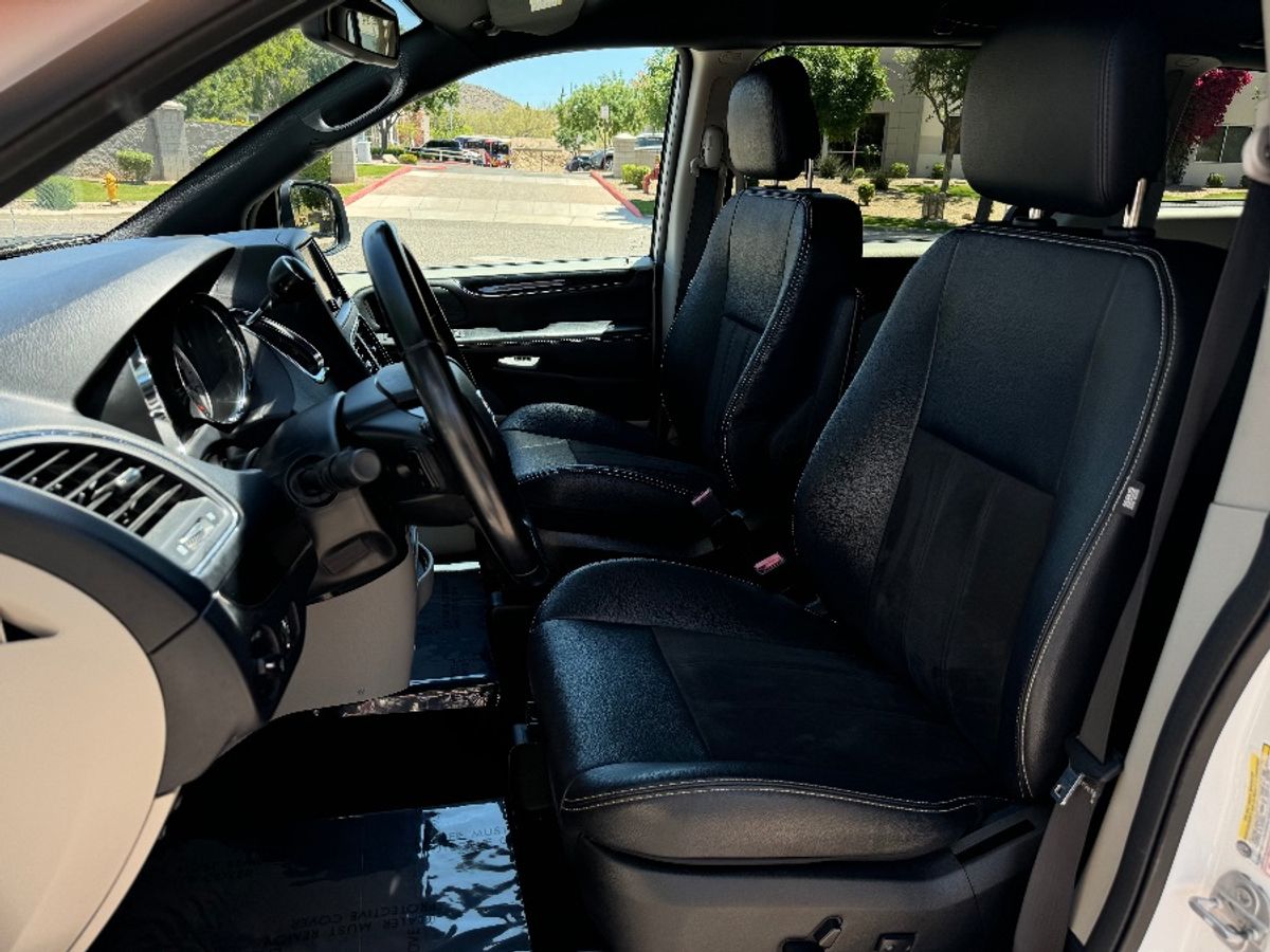 2019 DODGE GRAND CARAVAN - Image 5