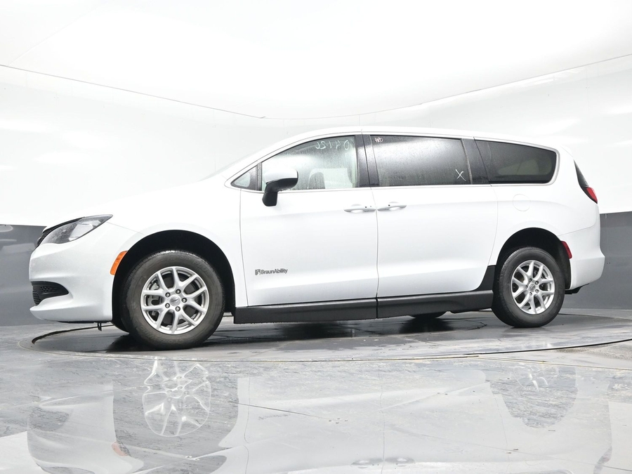 Used 2022 Chrysler Voyager LX - BraunAbility Side Entry Entry Fold Out Manual Ramp