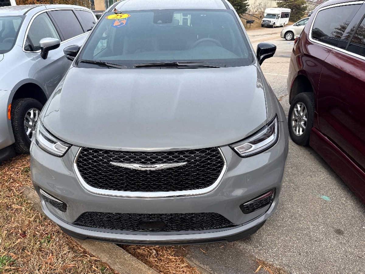 Grey Chrysler Pacifica with Side Entry Automatic Fold Out ramp