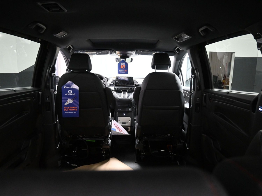 New 2026 Honda Odyssey Elite - BraunAbility Side Entry In Floor Automatic Ramp