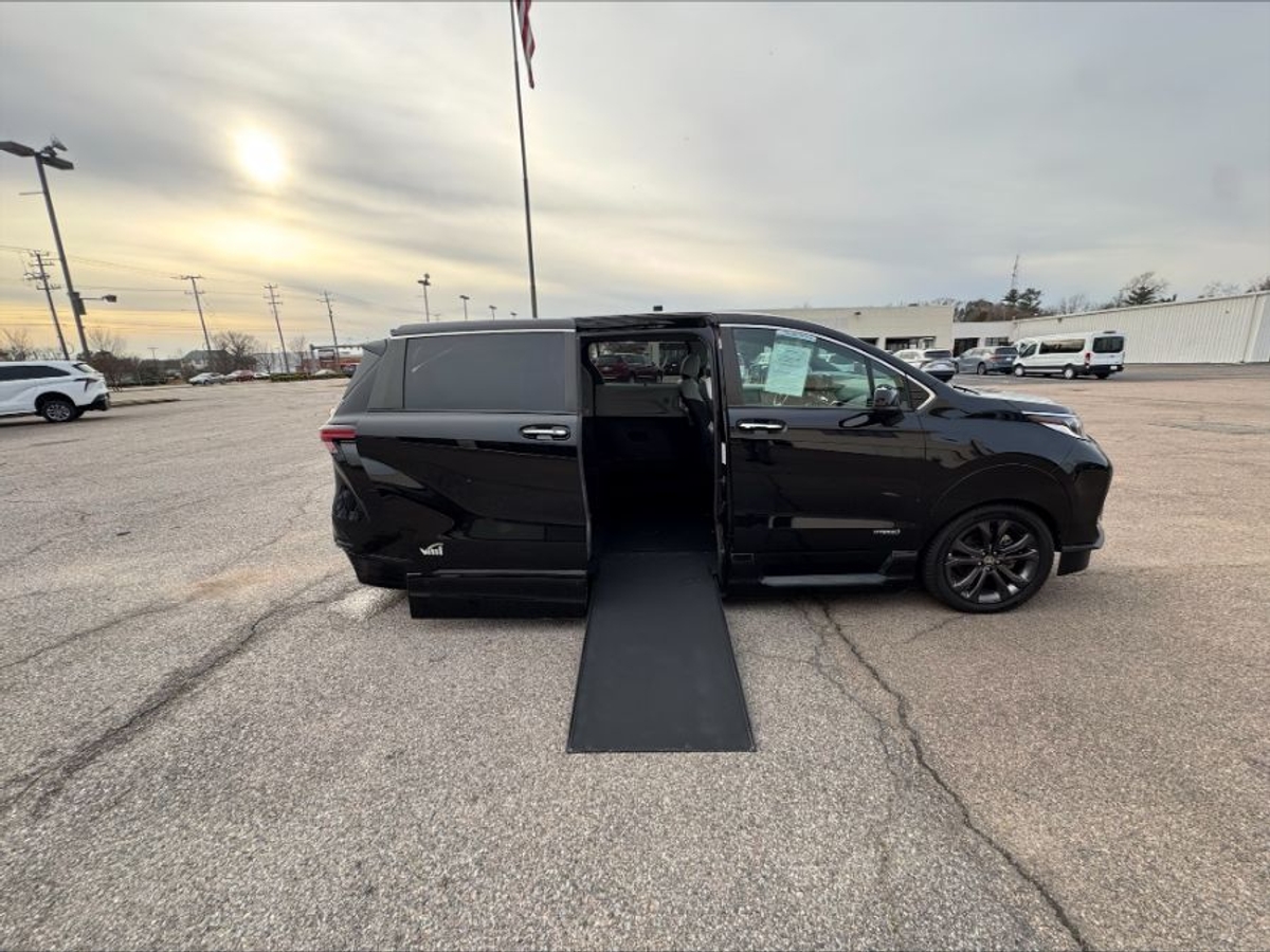 2021 TOYOTA SIENNA - Image 4