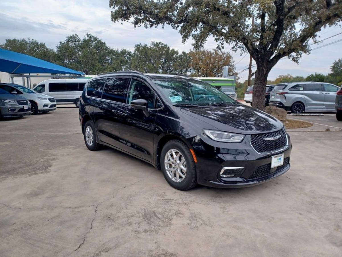 2022 CHRYSLER PACIFICA - Image 5