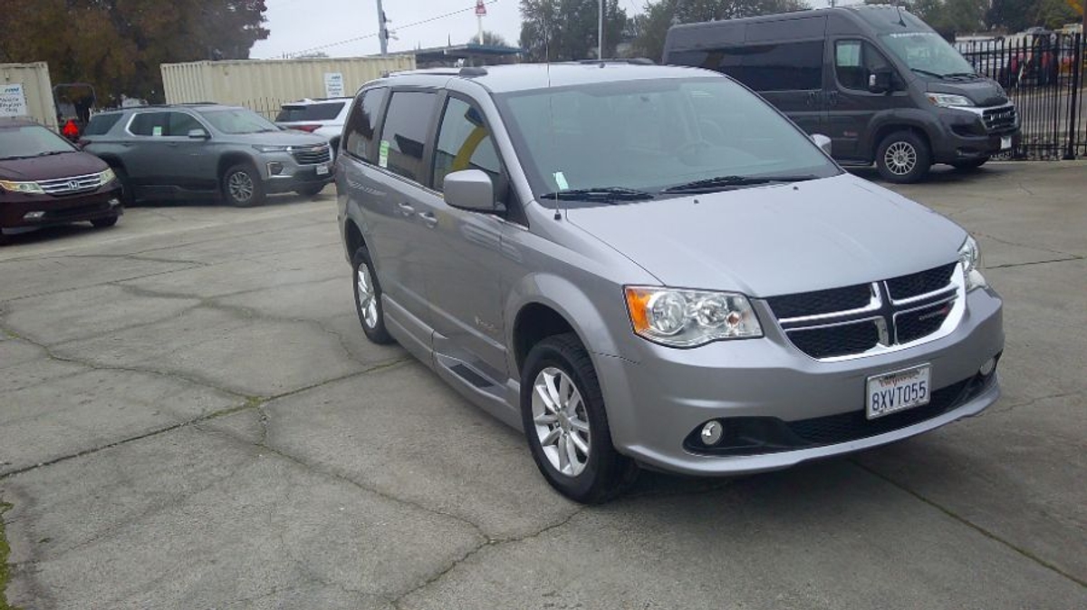 2018 DODGE GRAND CARAVAN - Image 5