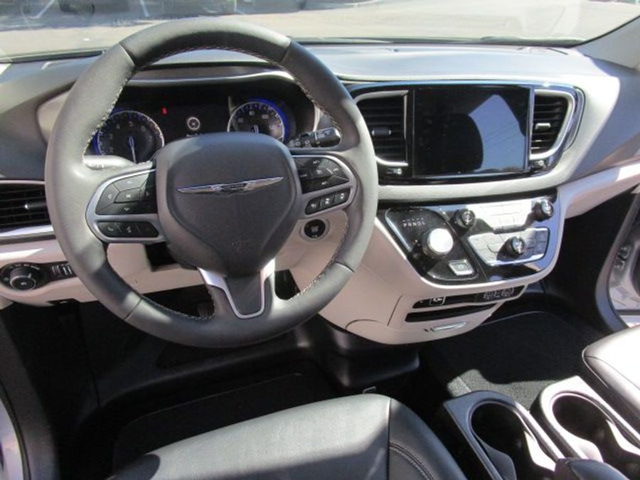 Used 2024 Chrysler Pacifica Touring L - BraunAbility Side Entry Entry Fold Out Automatic Ramp