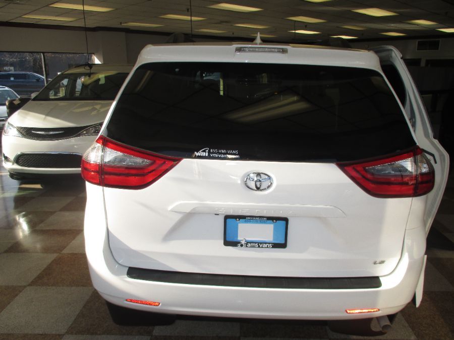 2020 TOYOTA SIENNA - Image 10