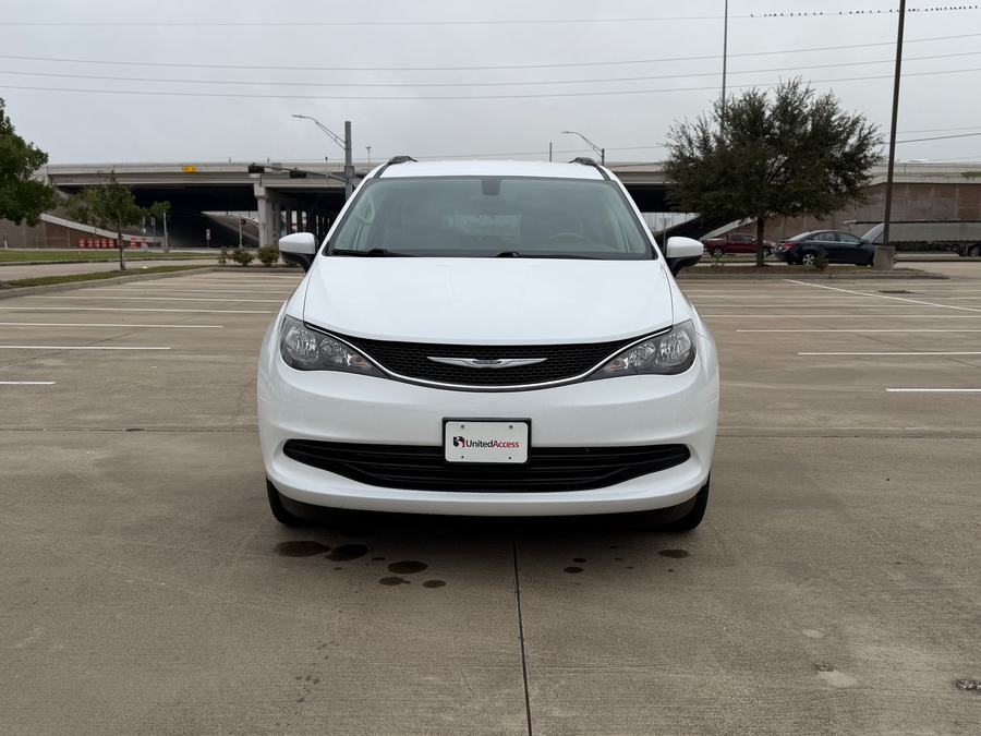 Used 2018 Chrysler Pacifica Touring - VMI Side Entry Entry In Floor Automatic Ramp