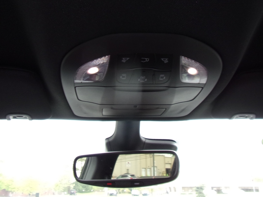Black Chrysler Pacifica image number 13