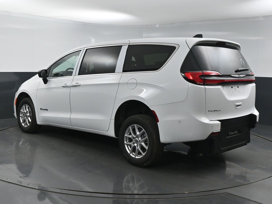 New 2025 Chrysler Pacifica Select Safety - BraunAbility Rear Entry Entry Fold Out Manual Ramp