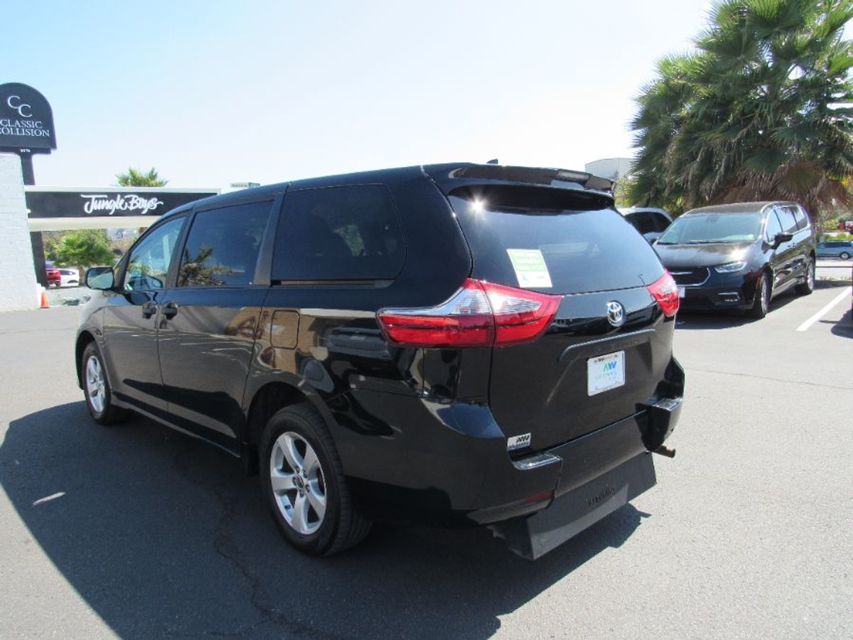 2020 TOYOTA SIENNA - Image 7