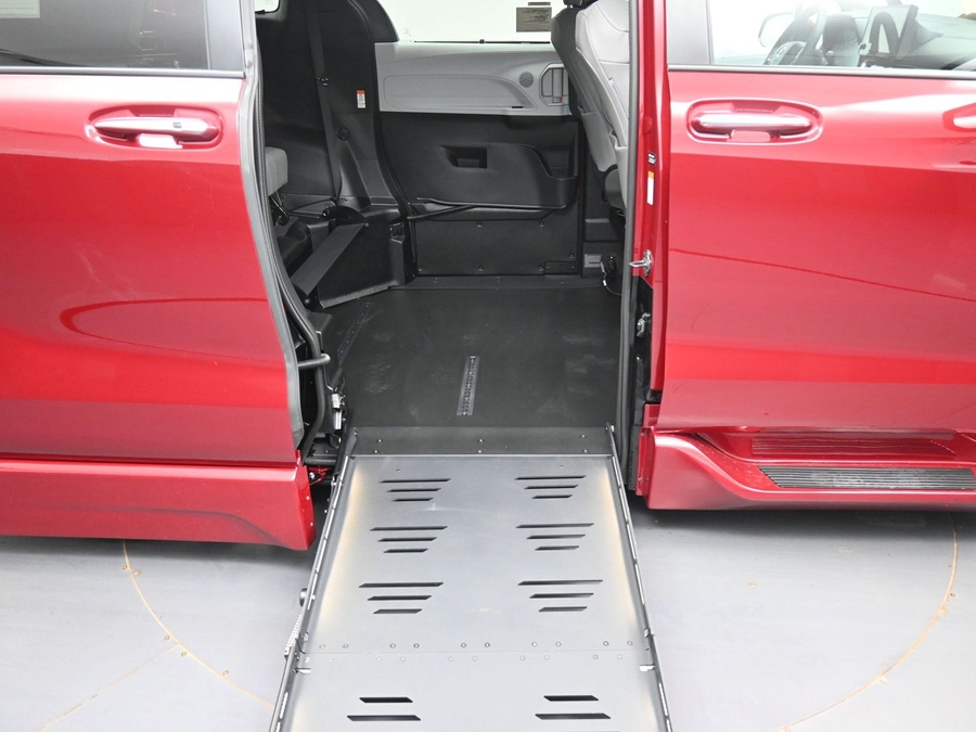 Red Toyota Sienna image number 10