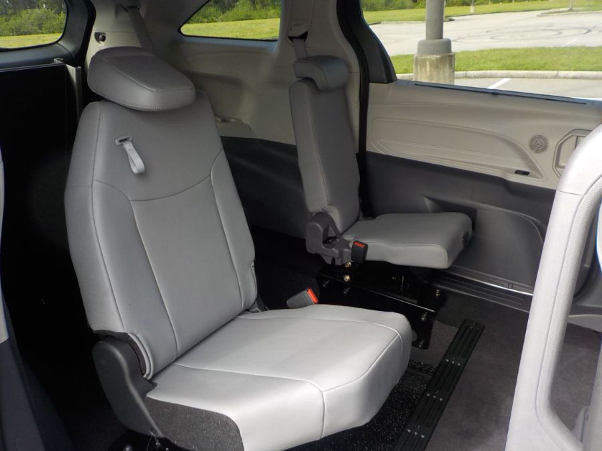 2024 TOYOTA SIENNA - Image 18