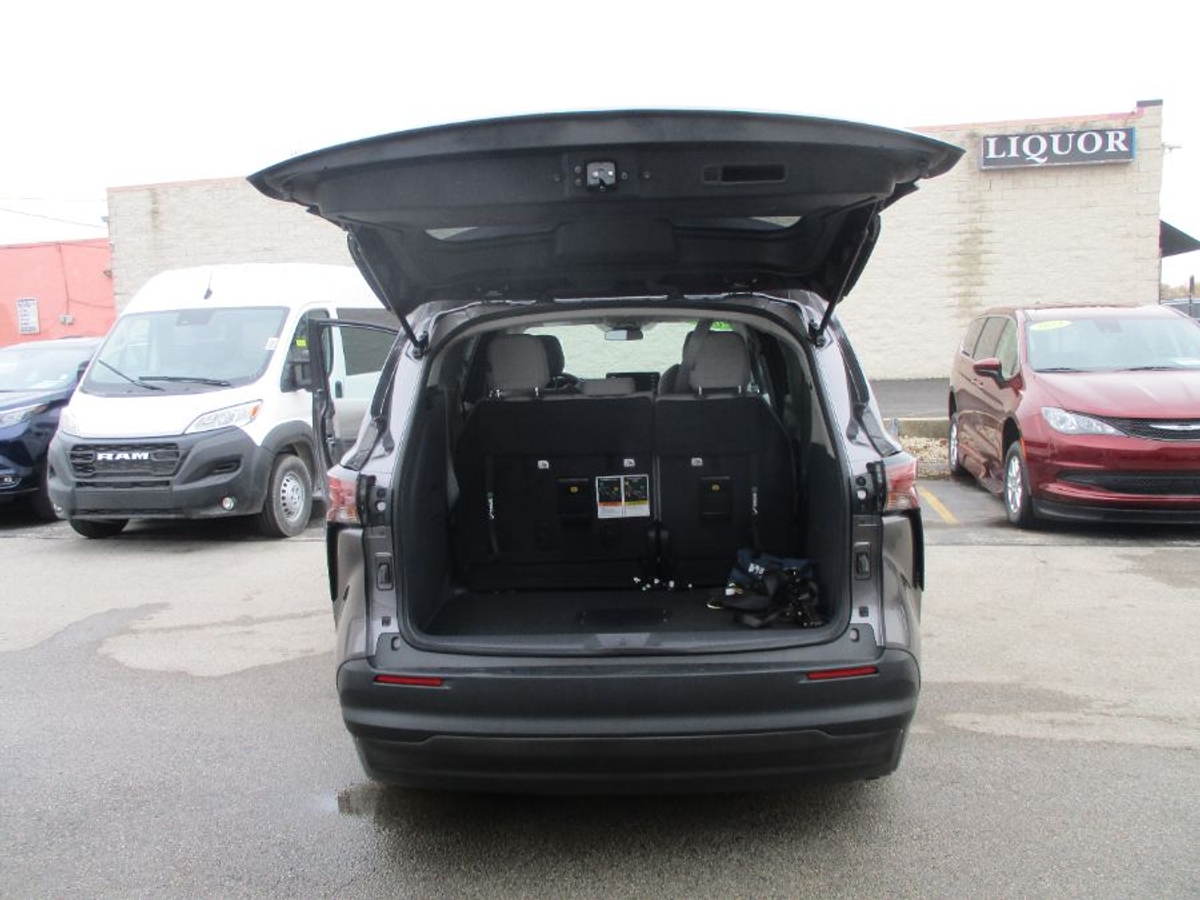 2023 TOYOTA SIENNA - Image 10
