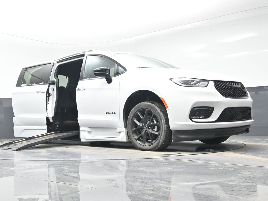 Used 2024 Chrysler Pacifica Touring L w/S package - BraunAbility Side Entry Entry Fold Out Automatic Ramp