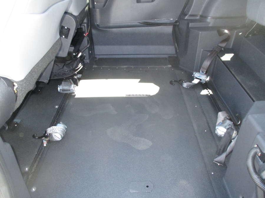 Grey Toyota Sienna image number 12