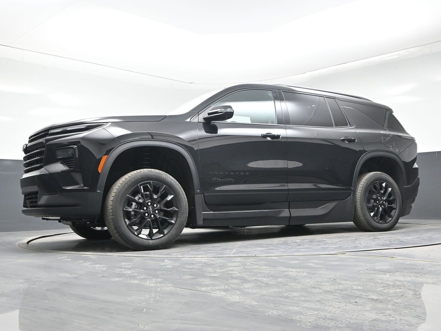 New 2026 Chevrolet Traverse 1LT Midnight - BraunAbility Side Entry In Floor Automatic Ramp