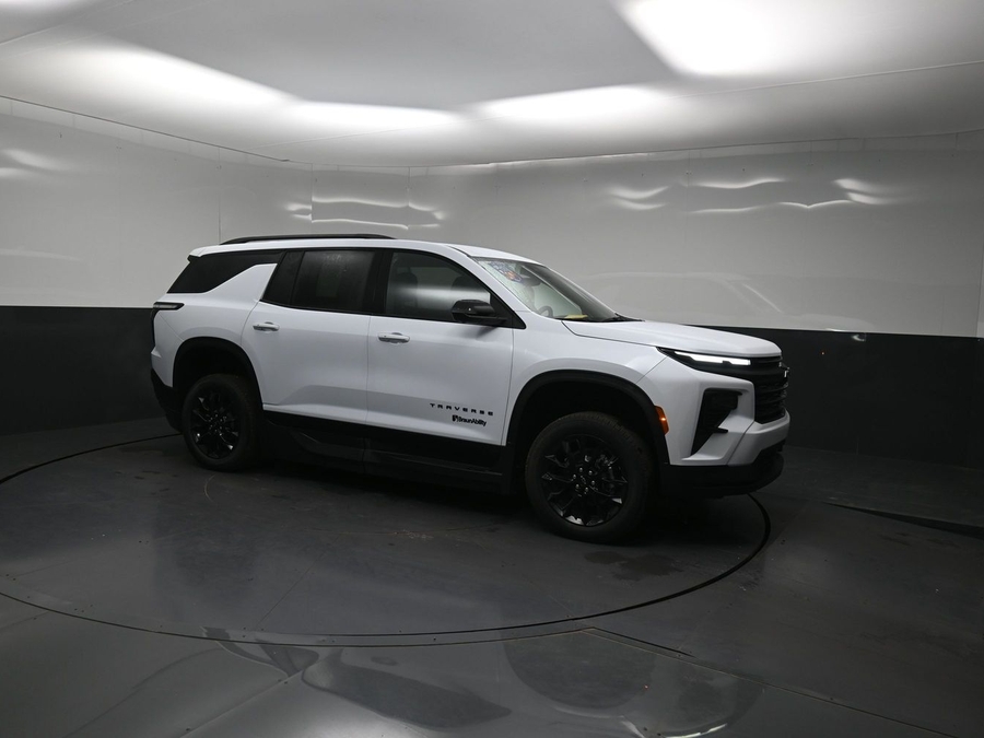New 2026 Chevrolet Traverse 1LT Midnight - BraunAbility Side Entry In Floor Automatic Ramp