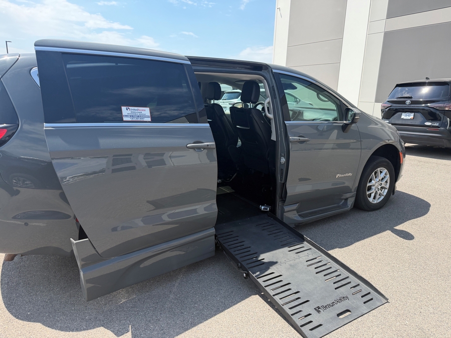 Used 2023 Chrysler Pacifica Touring L Plus - BraunAbility Side Entry Fold Out Automatic Ramp