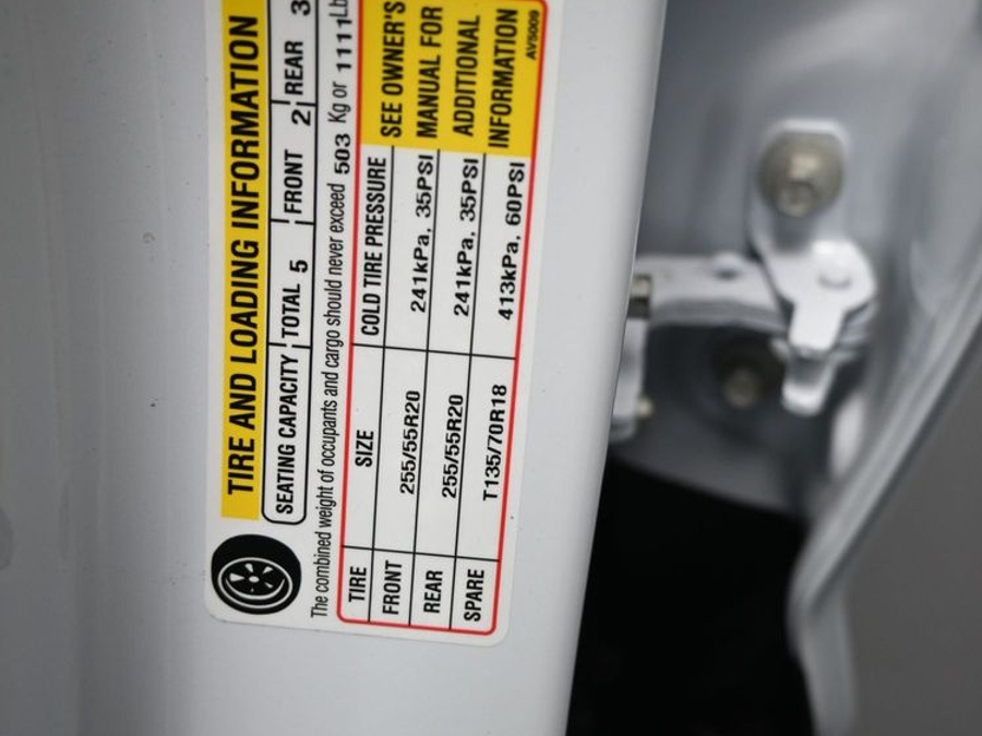 New 2026 Chevrolet Traverse 1LT Midnight - BraunAbility Side Entry In Floor Automatic Ramp