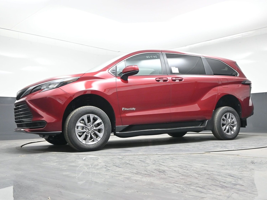 New 2026 Toyota Sienna Hybrid LE - BraunAbility Commercial Rear Entry Entry Fold Out Manual Ramp